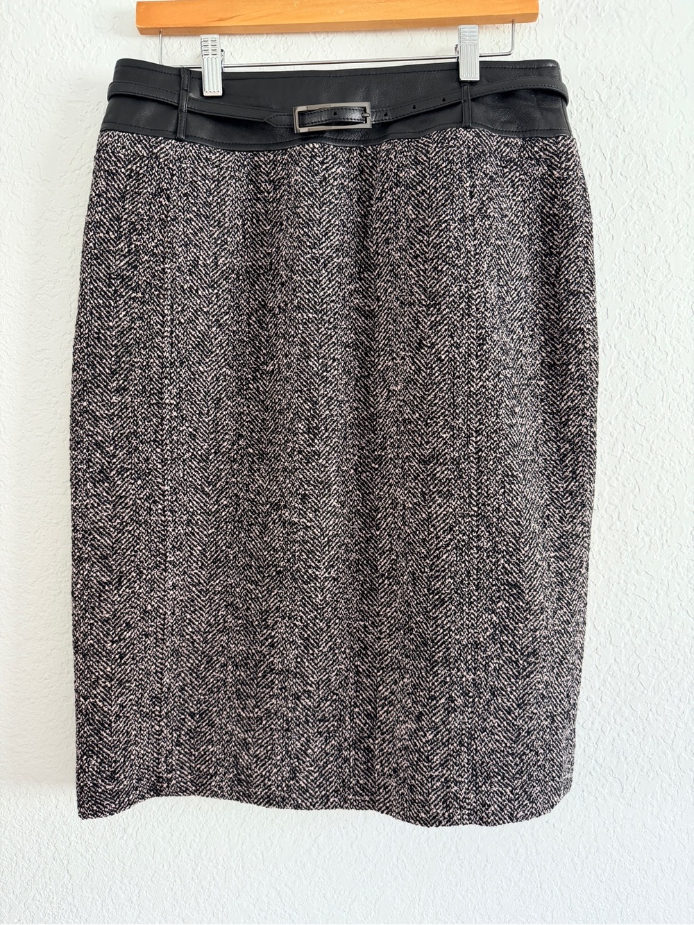 Carlisle leather trim belted black white tweed skirt